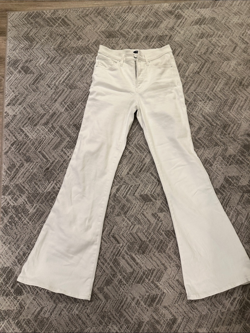 Express White High-Rise Flare Jeans – Size 4R NWOT